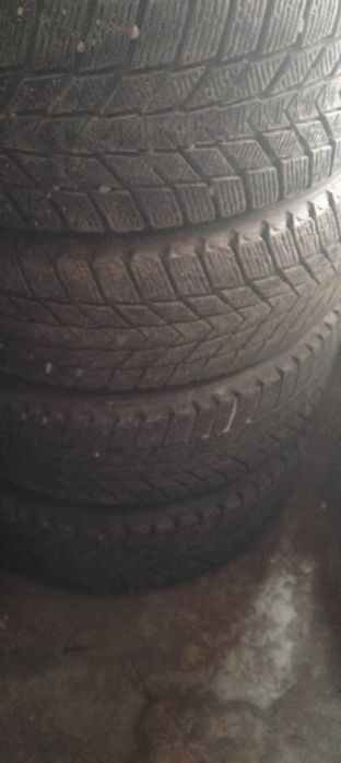 Продам комплект резины на 16