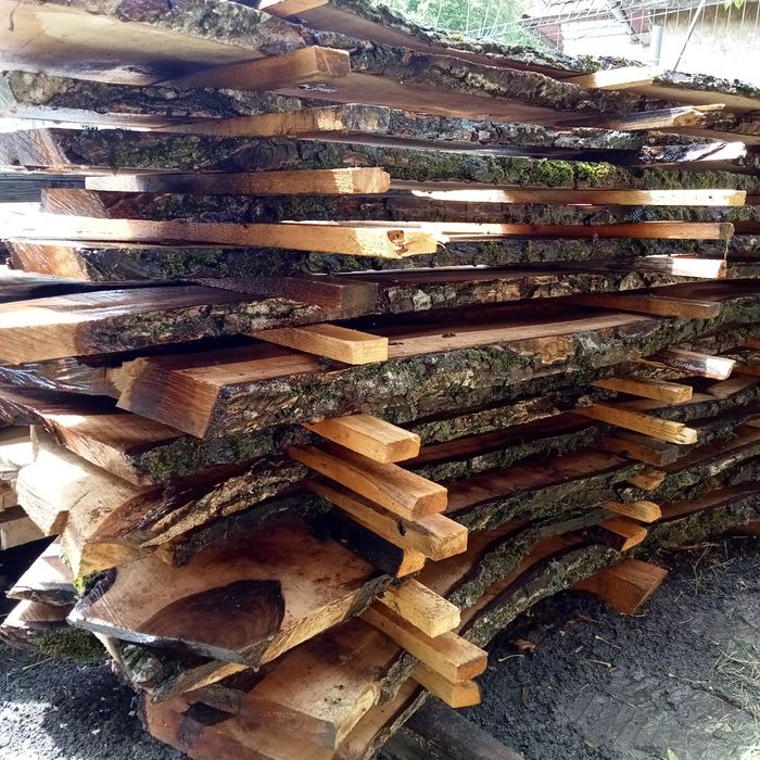 Blaturi și cherestea nuc