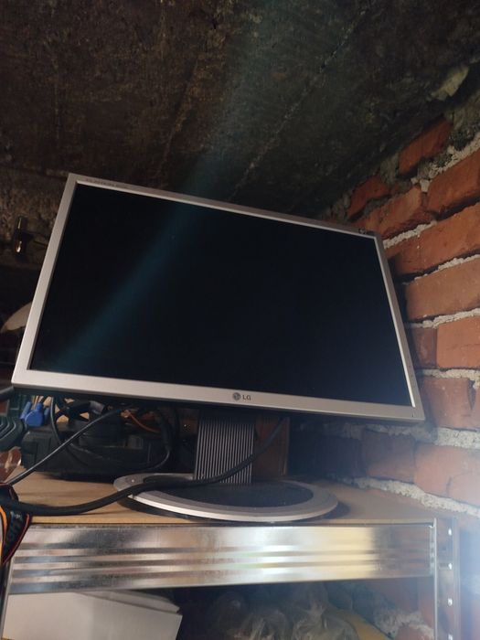 Монитор LG 19"LCD