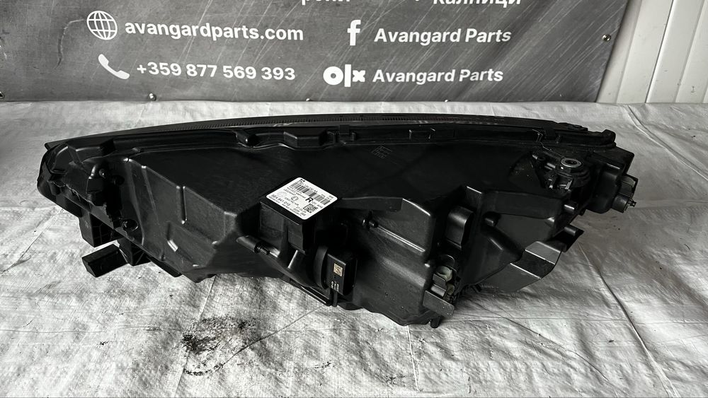 Skoda Octavia 4 десен фар