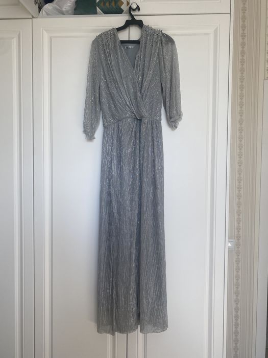 Платья женские вечерние