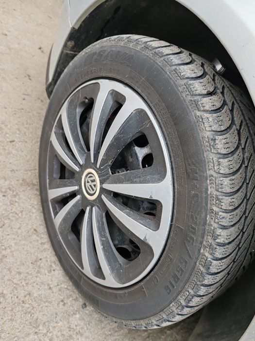 Jenti cu anvelope iarna