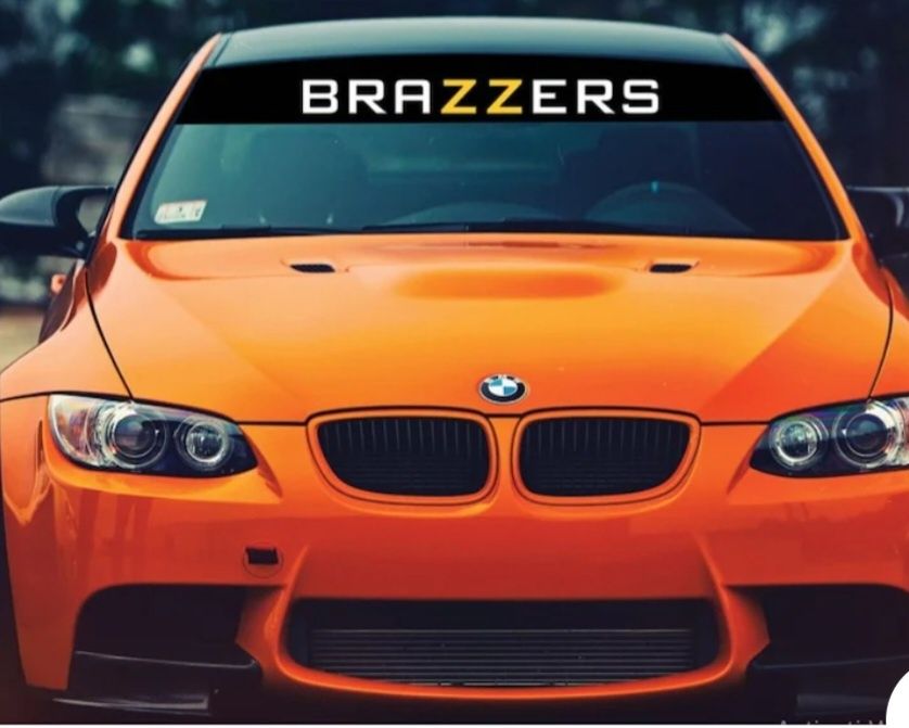 Продавам стикер за сенник за кола чисто нов