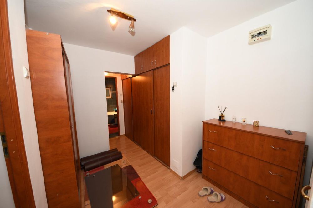 Inchiriez apartament IC Frimu
