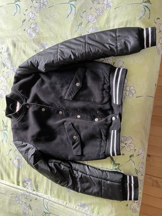 Продавам страхотно яке за момче