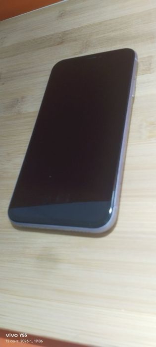 Iphone 11 64 гб емкость 100%