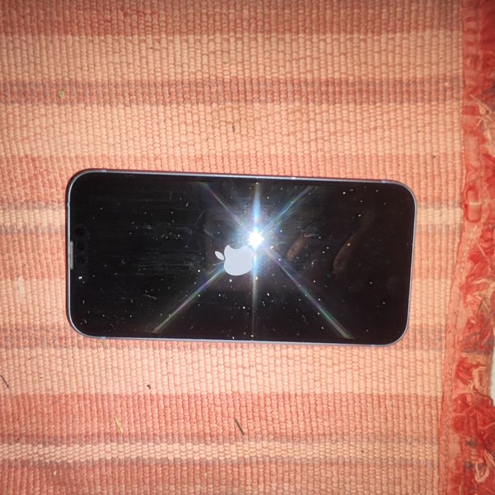 iPhone 13 читайте внимательно