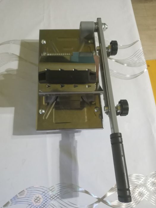 Гильотина для приготовления бекона