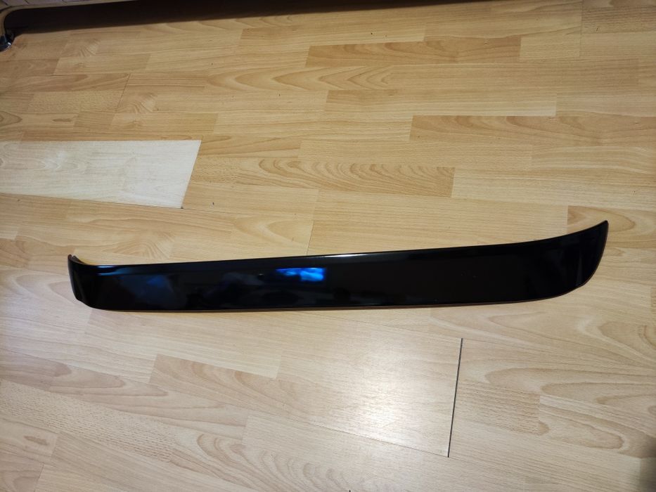 Eleron luneta lip codita Mercedes C Class W205 2007-2014 negru lucios