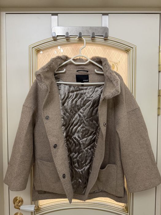 Продается женская пальто