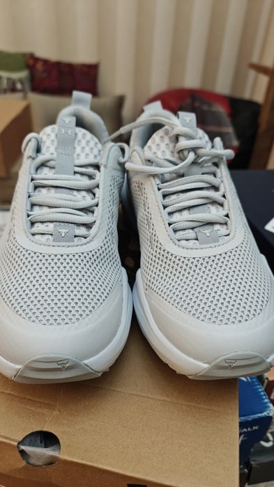 Кроссовки беговые Under Armour со скидкой