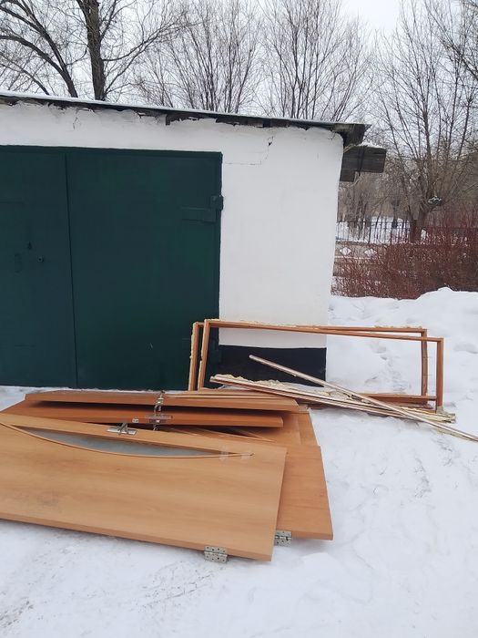 двери комнатные б/у