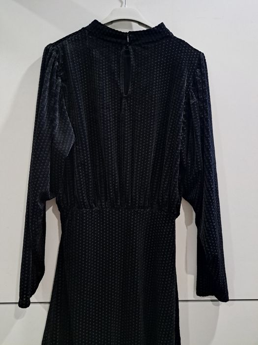 ZARA рокля кадифе р-р 36/38