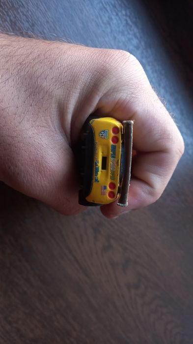 Металическая машинка из мультфильма Тачки