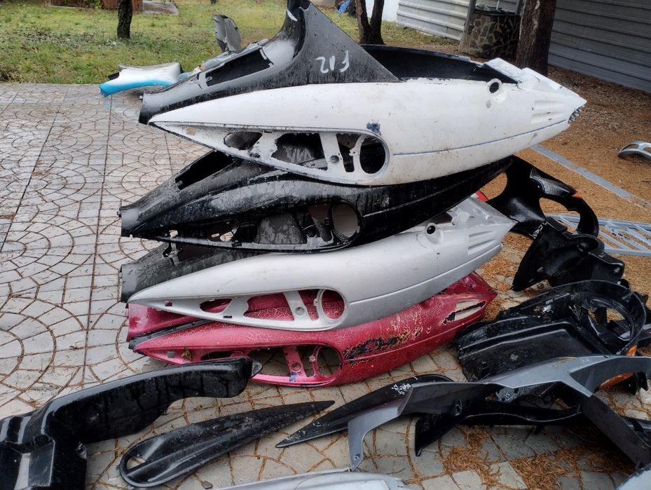 Malaguti f10 f12 f15 Спойлери и пластмаси