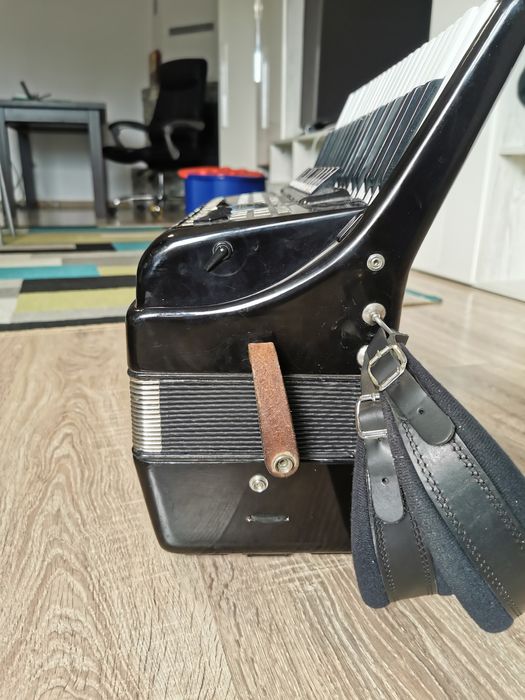 Acordeon Weltmeister 120 basi