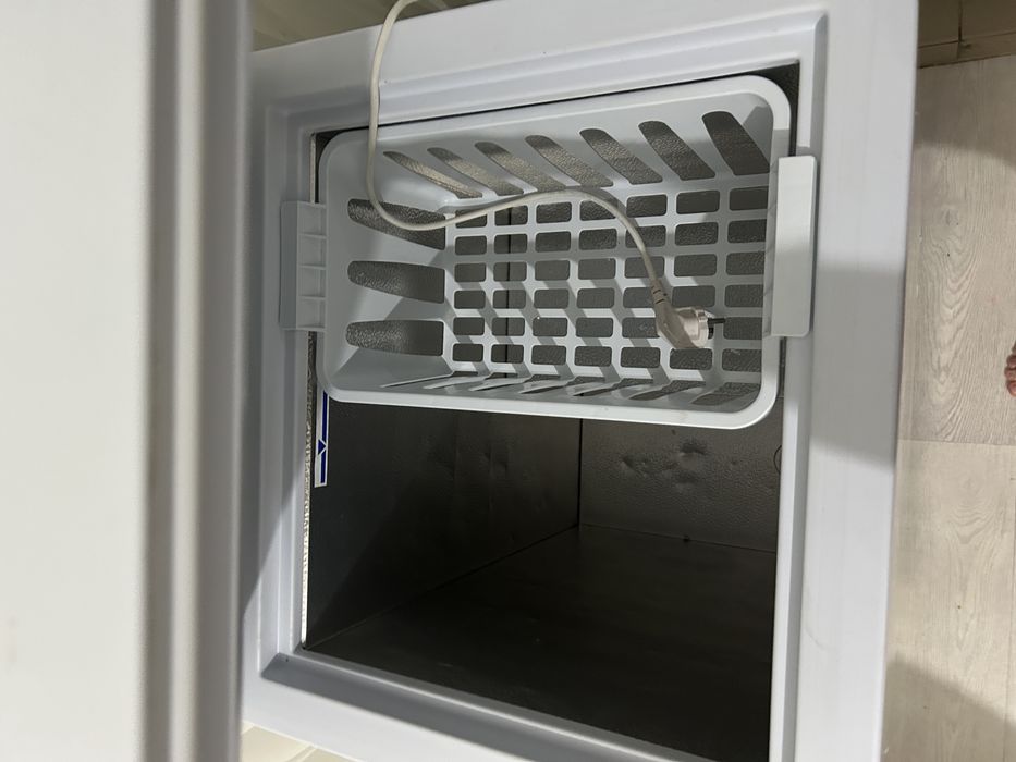 морозильник белая