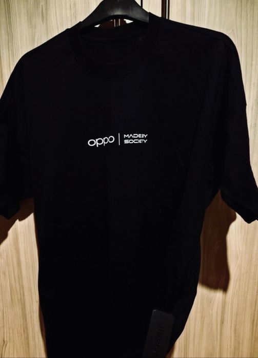 vand tricou nou cu eticheta mesaj privat