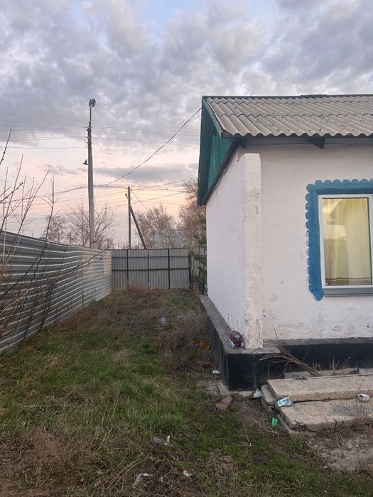 Продаётся на строй материалы