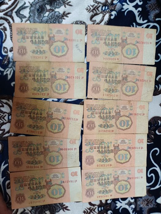 10 rubl pullar..