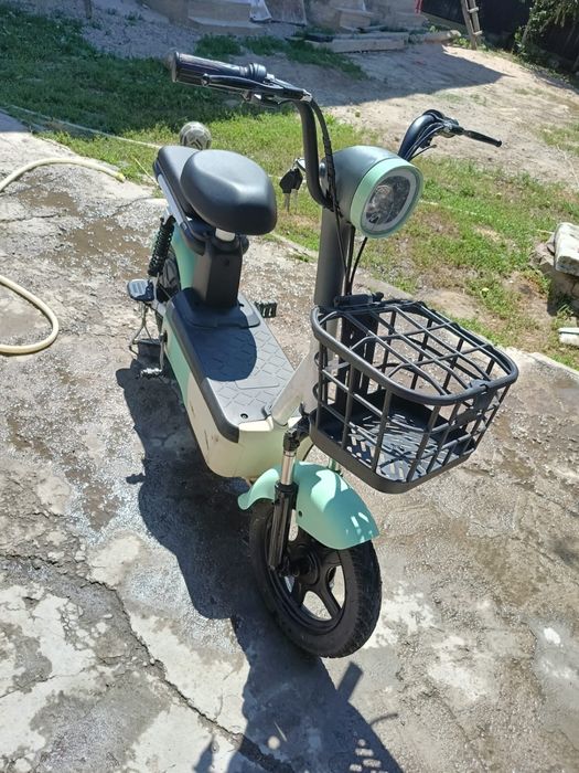 Электросамокат продам 80к