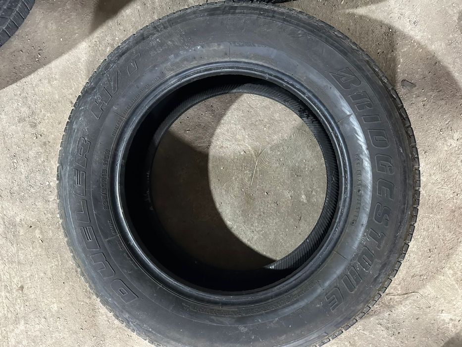 Летние 265/60/18 4шт Bridgestone.