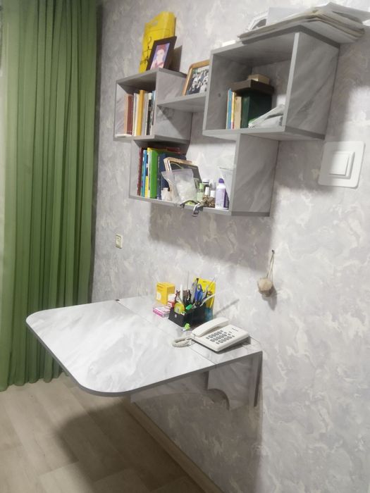 Полка и стол раздвижной