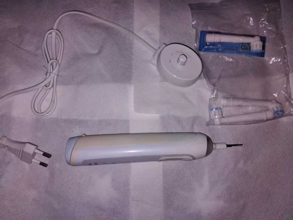 Periuță de dinți electrică Oral B Genius 9000.