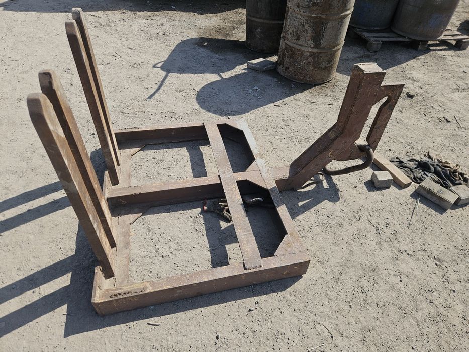 Продам вилы на манипулятор