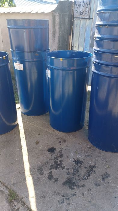 De vânzare butoaie de tabla cu capac