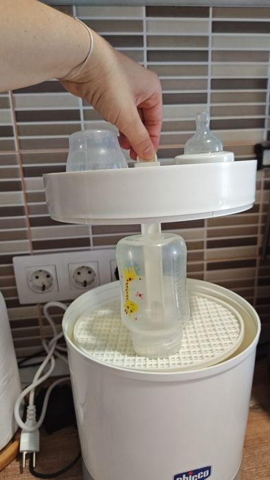 Sterilizator biberoane Chicco