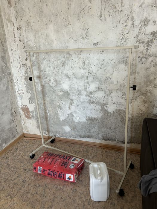 Стойка для одежды