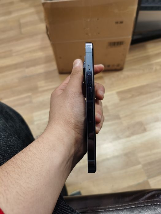 Продам Айфон 13 про