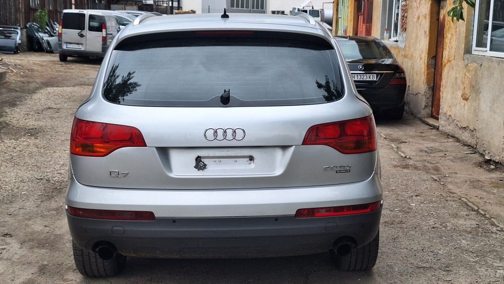 Audi Q7 3.0TDI 233кс на части