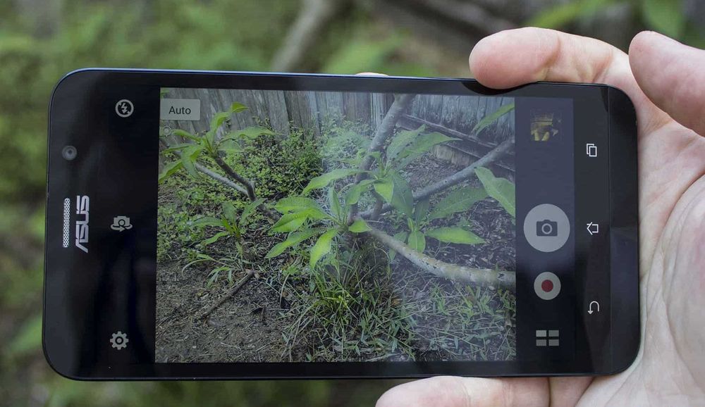 ASUS ZenFone 2, 4/32 ГБ, NFC, 2 SIM, 4G, Micro SD