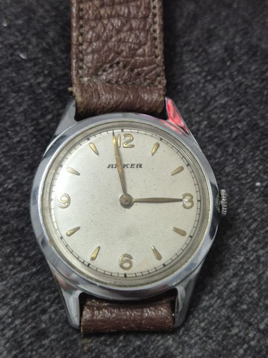 De vanzare ceasuri Vintage .