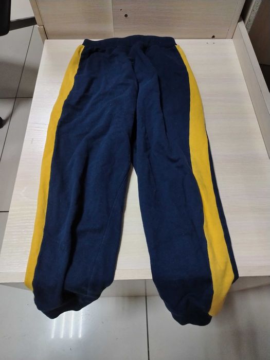 Отдам бесплатно детские вещи