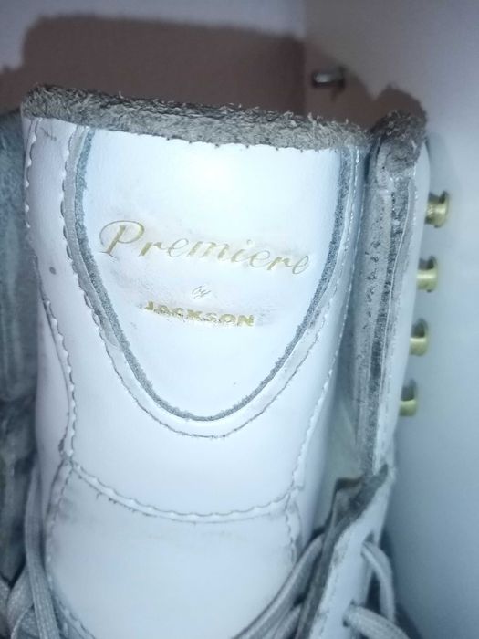 Patine artistice profesionale Jackson și Edea