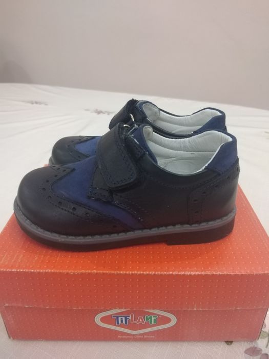 Продам детскую обувь