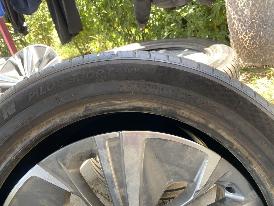 MICHELIN Диски и резина в комплекте продам