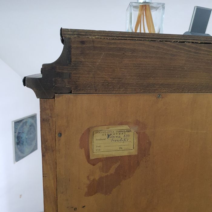 Vitrina si comoda vintage