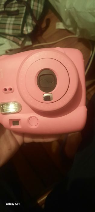 Камера с технологиеи моментальной печатиIHSTAX mini 9