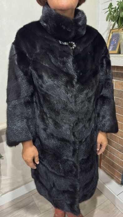 Норковая шуба (черная)