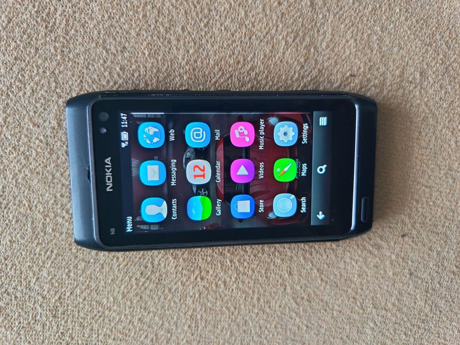 Pentru colectionari Nokia N8