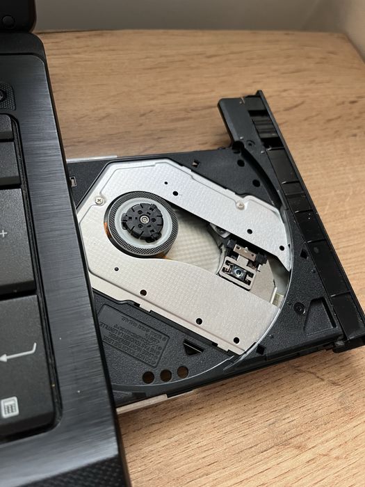 Asus X54H / K54LY лаптоп