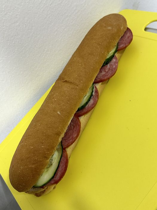 Сэндвичи, крылышки, бургеры, клаб сэндвичи, лаваши