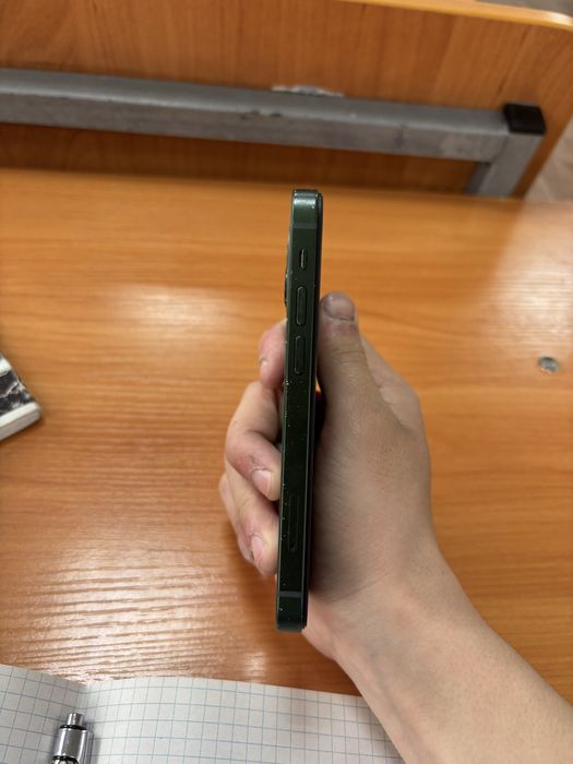 Продам Iphone 13 mini