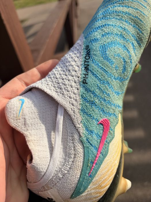 Ghete fotbal nike phantom ghost PRO