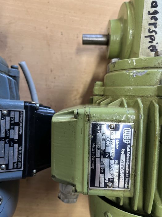 Motoare electrice cu reductor