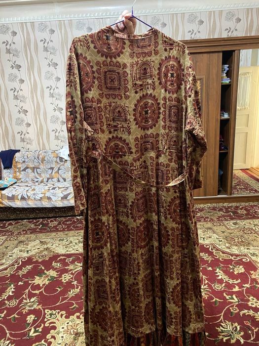 Красивая платье стильно модно